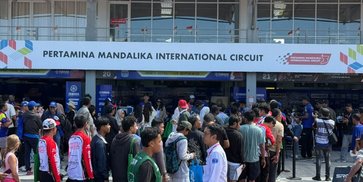Pitwalk ARRC Mandalika 2026, Paddock Yamaha Racing Indonesia Diserbu Ratusan Pengunjung Pitwalk ARRC Mandalika 2026, Paddock Yamaha Racing Indonesia Diserbu Ratusan Pengunjung