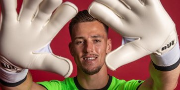 Radek Vitek Tinggalkan Manchester United, Gabung Middlesbrough dengan Rekor Transfer Radek Vitek Tinggalkan Manchester United, Gabung Middlesbrough dengan Rekor Transfer