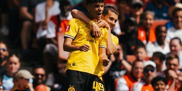 Hasil Emirates Cup 2026: Arsenal Tumbang 2-3 di Kandang, Dibobol Pemain 18 Tahun!