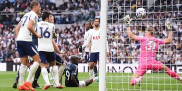Tottenham yang Menolak Panik Tottenham yang Menolak Panik