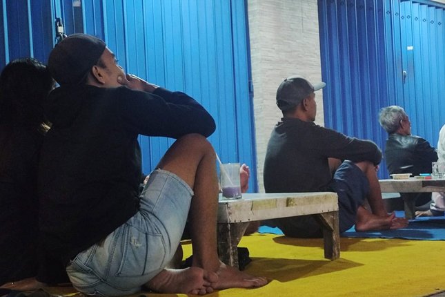 Berikan Dukungan dari Angkringan Berikan Dukungan dari Angkringan
