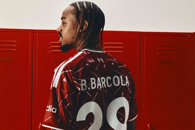 Nomor Punggung Barcola di Liverpool Nomor Punggung Barcola di Liverpool