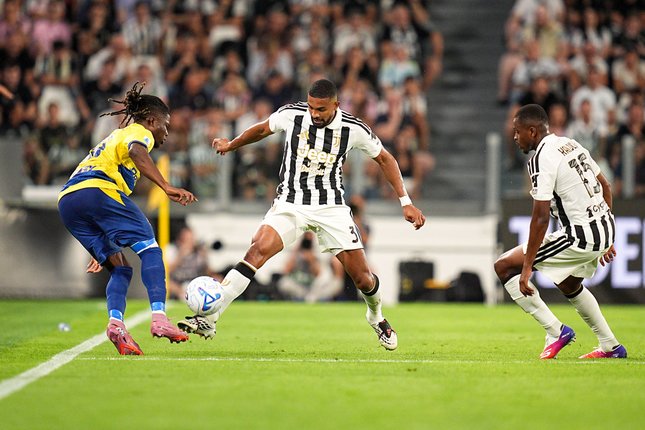 Juventus Kesulitan Bobol Gawang Parma Juventus Kesulitan Bobol Gawang Parma