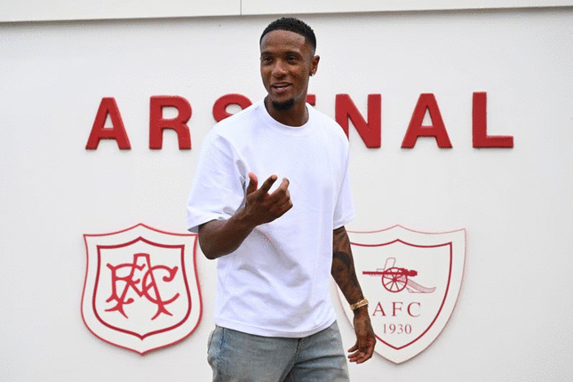 Rekrutan Keempat Arsenal Bek Arsenal, Ezri Konsa (c) Arsenal FC Official