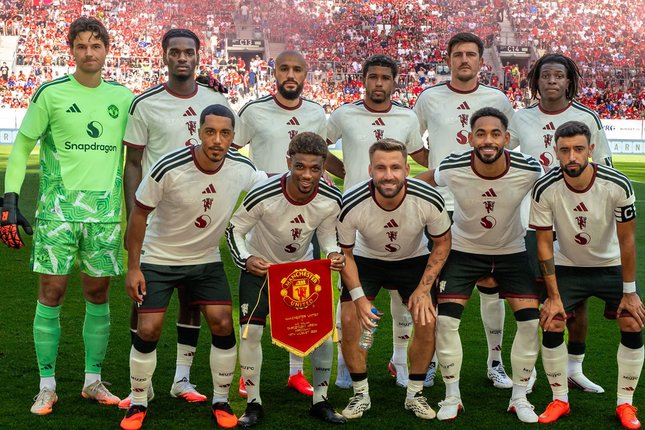 Susunan Pemain Kedua Tim