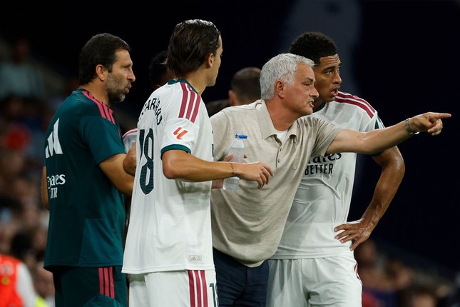 Mourinho Puas dengan Skuad Real Madrid Mourinho Puas dengan Skuad Real Madrid