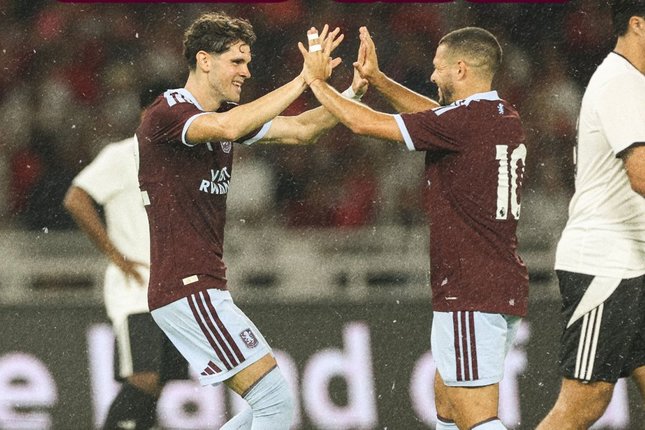 4. Aston Villa Skuad Aston Villa merayakan gol Emi Buendia ke gawang Indonesia All Stars, Sabtu 1 Agustus 2026 (c) Aston Villa Official
