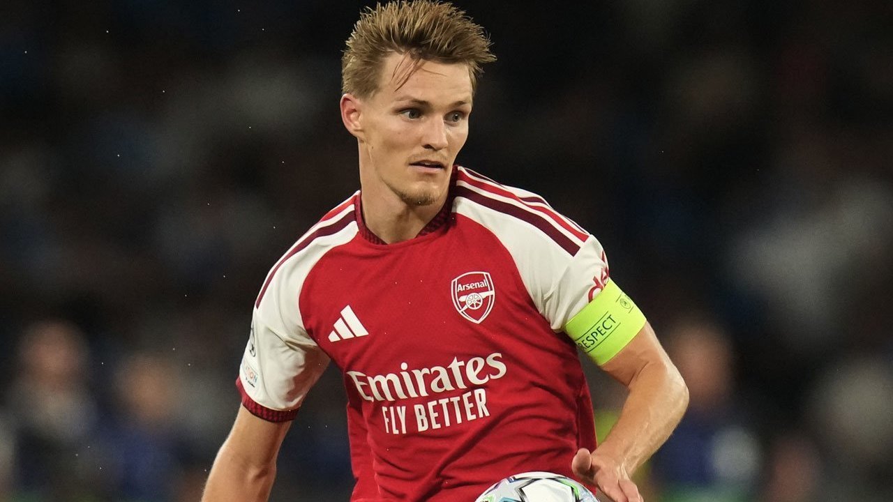 Martin Odegaard Sang Konduktor Arsenal, Haruskah Ia Diposisikan Lebih ke Depan? Martin Odegaard Sang Konduktor Arsenal, Haruskah Ia Diposisikan Lebih ke Depan?