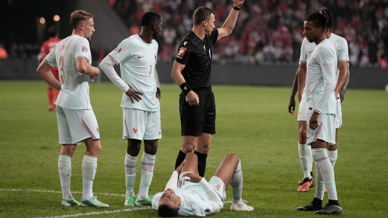 Kylian Mbappe Cedera, Zidane: Bisa Serius dan Absen di Laga Berikutnya Kylian Mbappe Cedera, Zidane: Bisa Serius dan Absen di Laga Berikutnya