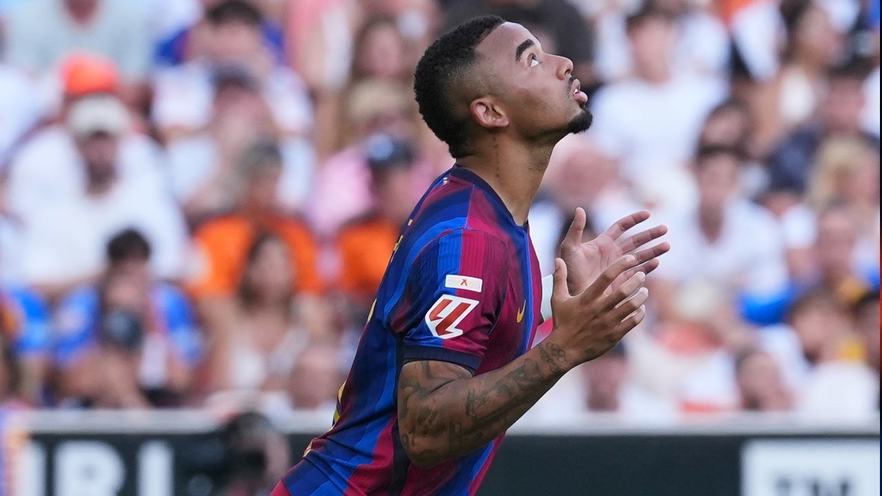 Debut Bersama Barcelona, Gabriel Jesus Girang Bukan Kepalang Debut Bersama Barcelona, Gabriel Jesus Girang Bukan Kepalang