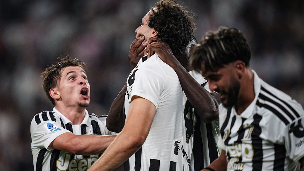 Comeback di Menit Akhir, Luciano Spalletti Acungi Jempol Perjuangan Juventus Comeback di Menit Akhir, Luciano Spalletti Acungi Jempol Perjuangan Juventus