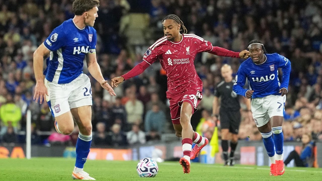 5 Hal Menarik dari Kemenangan Pertama Liverpool di Premier League Musim Ini 5 Hal Menarik dari Kemenangan Pertama Liverpool di Premier League Musim Ini