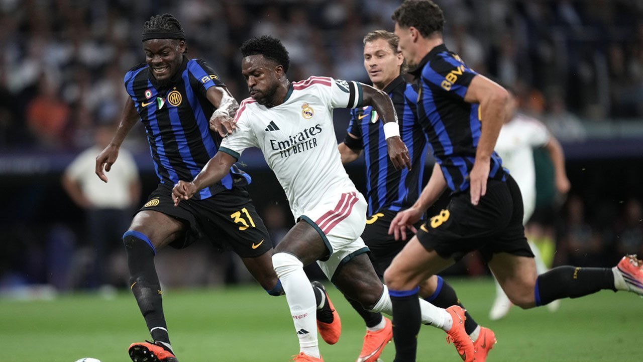 Rapor Inter Milan Saat Tumbang di Kandang Real Madrid: Bisseck Sembrono, Lautaro Tampil Ngotot! Rapor Inter Milan Saat Tumbang di Kandang Real Madrid: Bisseck Sembrono, Lautaro Tampil Ngotot!
