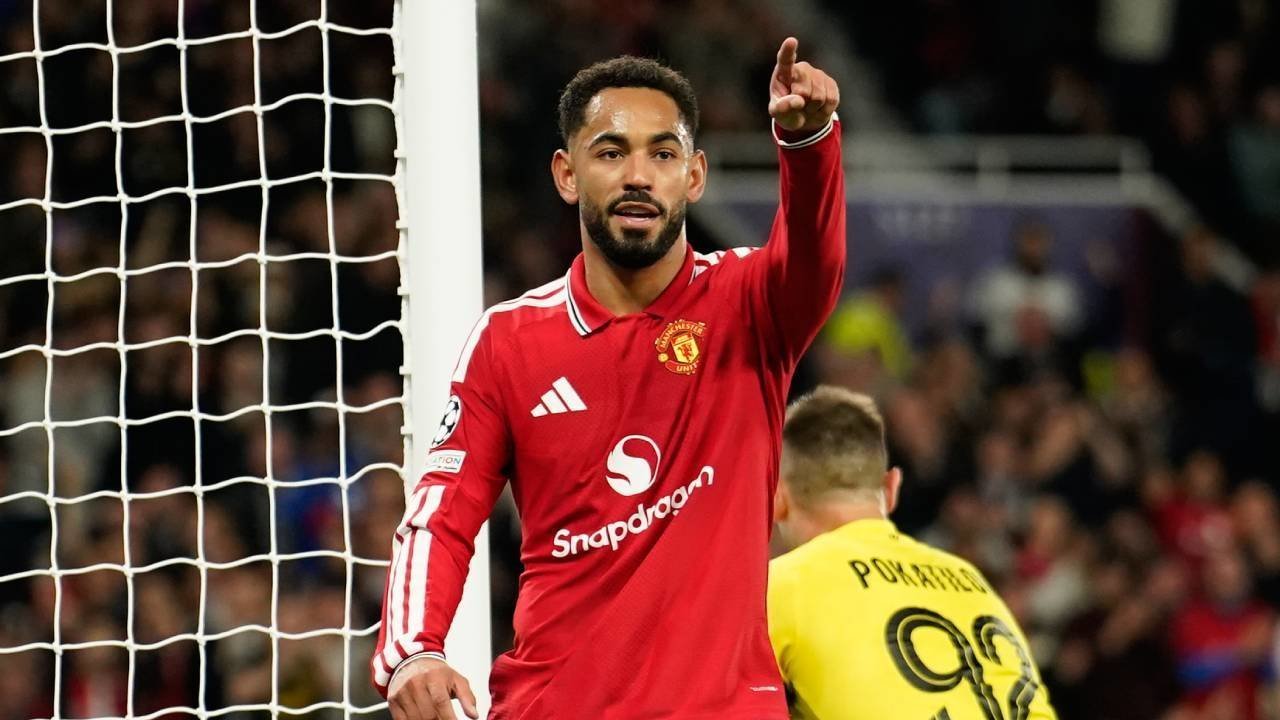 Rapor Pemain Man Utd vs Sabah FK: Lisandro Martinez dan Kobbie Mainoo Gemilang Rapor Pemain Man Utd vs Sabah FK: Lisandro Martinez dan Kobbie Mainoo Gemilang