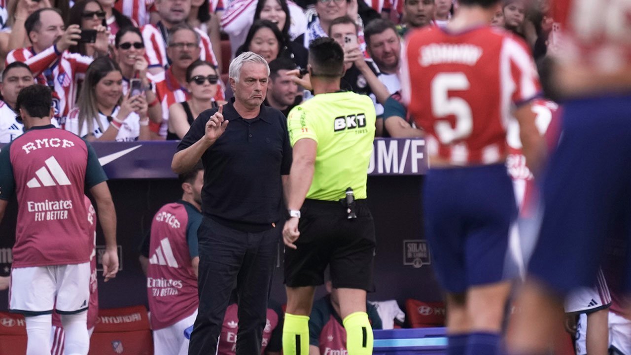 Kalah di Derby Madrileno, Jose Mourinho Sebut Rela Madrid Dizalimi Wasit! Kalah di Derby Madrileno, Jose Mourinho Sebut Rela Madrid Dizalimi Wasit!