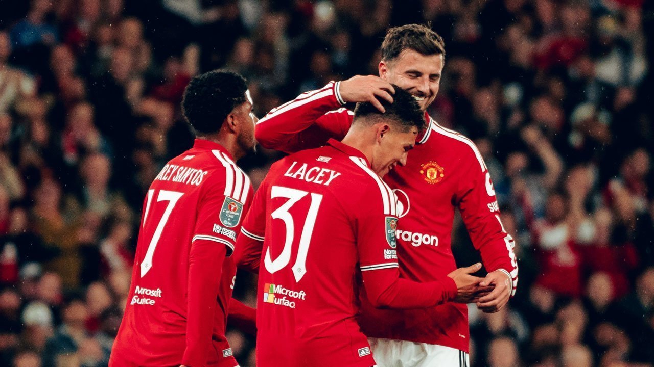 Ada Baleba, Michael Carrick Bawa 23 Pemain MU ke Kandang Fulham