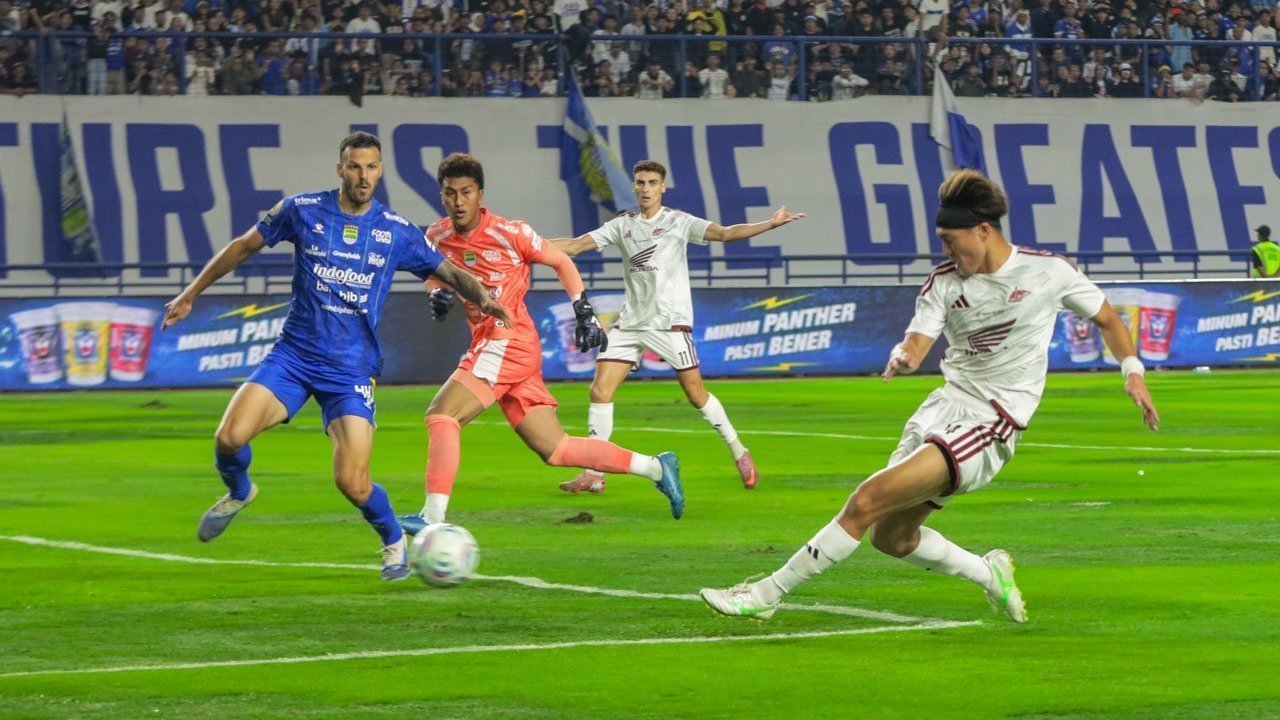 Reaksi Keras Pelatih PSM Tentang Rumput Stadion GBLA: Persib Klub Terbesar, Semoga Lapangannya Lebih Baik Reaksi Keras Pelatih PSM Tentang Rumput Stadion GBLA: Persib Klub Terbesar, Semoga Lapangannya Lebih Baik