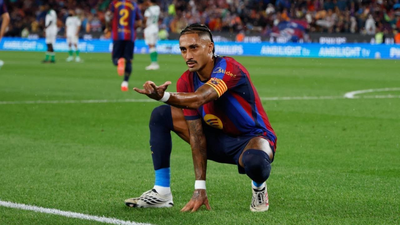 Raphinha Ingin Perpanjang Kontrak dan Pensiun di Barcelona Raphinha Ingin Perpanjang Kontrak dan Pensiun di Barcelona