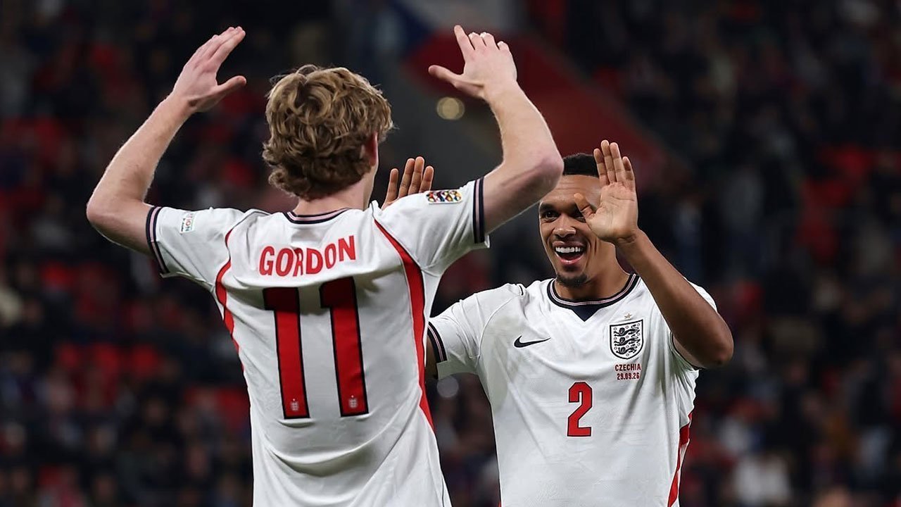 Comeback dan Bikin Assist untuk Timnas Inggris, Trent Alexander-Arnold Super Hepi! Comeback dan Bikin Assist untuk Timnas Inggris, Trent Alexander-Arnold Super Hepi!