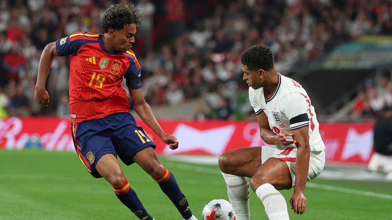 Spanyol Menang Bukan karena Main Superior, Tapi Inggris yang Banyak Blunder! Spanyol Menang Bukan karena Main Superior, Tapi Inggris yang Banyak Blunder!