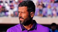 Wow! Baru Tiga Laga, Fiorentina Pecat Pelatih Kepala Mereka
