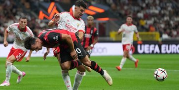 Rating Pemain AC Milan Usai Dibungkam Benfica 0-2: Masalah di Lini Belakang Rating Pemain AC Milan Usai Dibungkam Benfica 0-2: Masalah di Lini Belakang
