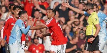 Phil Foden Kena Kartu Merah, Roy Keane Justru Salahkan Bruno Fernandes Phil Foden Kena Kartu Merah, Roy Keane Justru Salahkan Bruno Fernandes