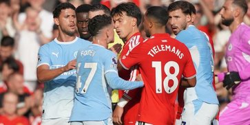 Murka, Lisandro Martinez Sebut Gol Haaland Tidak Seharusnya Disahkan Murka, Lisandro Martinez Sebut Gol Haaland Tidak Seharusnya Disahkan
