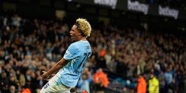 Hasil Man City vs Norwich: Pemain 17 Tahun Floyd Samba 2 Gol, Skor Akhir 5-0 Hasil Man City vs Norwich: Pemain 17 Tahun Floyd Samba 2 Gol, Skor Akhir 5-0