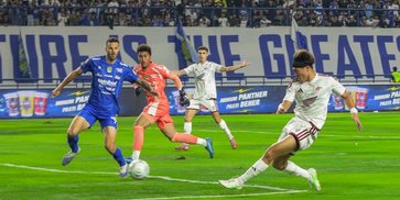 Reaksi Keras Pelatih PSM Tentang Rumput Stadion GBLA: Persib Klub Terbesar, Semoga Lapangannya Lebih Baik Reaksi Keras Pelatih PSM Tentang Rumput Stadion GBLA: Persib Klub Terbesar, Semoga Lapangannya Lebih Baik