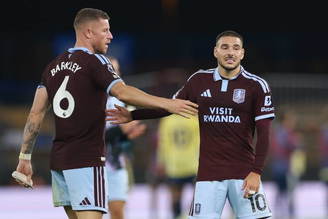 3. Aston Villa Tetap Tunjukkan Perlawanan 3. Aston Villa Tetap Tunjukkan Perlawanan