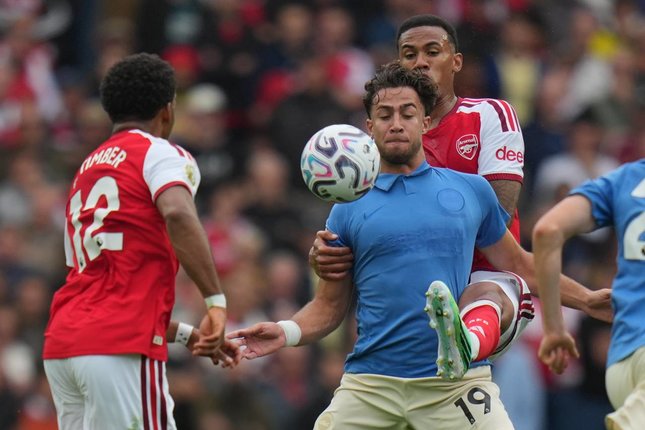 Rice Tetap Bisa Tampil untuk Arsenal Rice Tetap Bisa Tampil untuk Arsenal