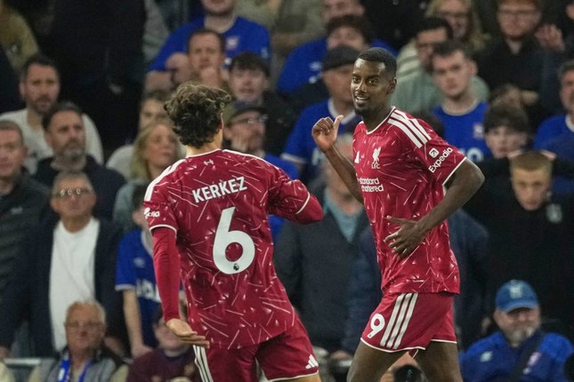 Isak Tak Pasang Target Gol Musim Ini Isak Tak Pasang Target Gol Musim Ini