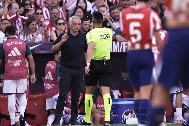 Kritik Mourinho Kritik Mourinho