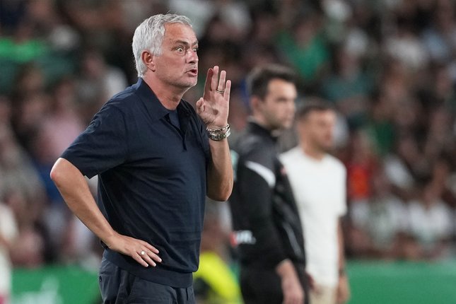 Mourinho Punya Pekerjaan Rumah