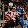 Hasil Madura United vs Persib: Laskar Sape Kerap Tumbangkan Maung Bandung Hasil Madura United vs Persib: Laskar Sape Kerap Tumbangkan Maung Bandung