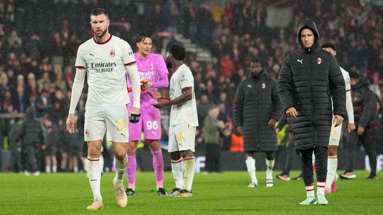 Rating Pemain AC Milan usai Dipermak Bournemouth: Maignan Dapat Nilai 1 Rating Pemain AC Milan usai Dipermak Bournemouth: Maignan Dapat Nilai 1