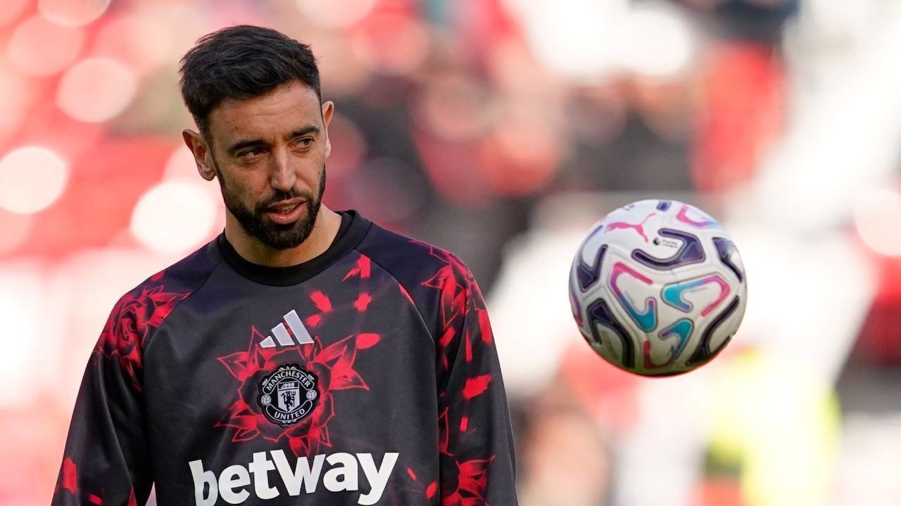 Bruno Fernandes Dicoret Carrick, Manchester United Mulai Siapkan Skenario Perpisahan Bruno Fernandes Dicoret Carrick, Manchester United Mulai Siapkan Skenario Perpisahan
