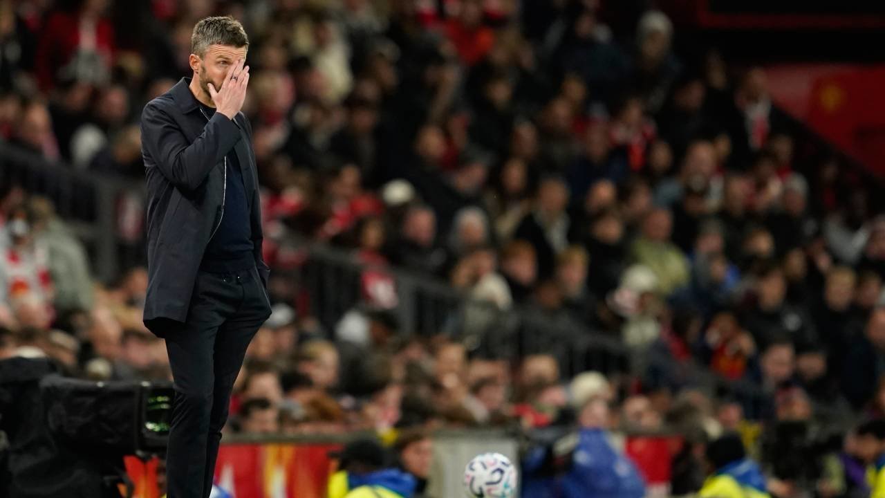 Start MU Kacau, Michael Carrick Sadar Posisinya di MU Tidak Aman! Start MU Kacau, Michael Carrick Sadar Posisinya di MU Tidak Aman!