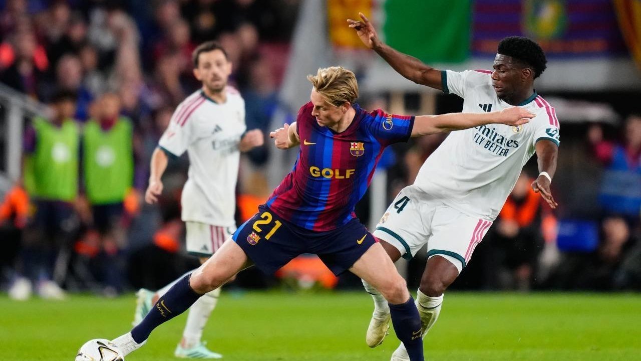 Frenkie de Jong Ungkap Penyebab Barcelona Kesulitan Hadapi Real Madrid di El Clasico Frenkie de Jong Ungkap Penyebab Barcelona Kesulitan Hadapi Real Madrid di El Clasico