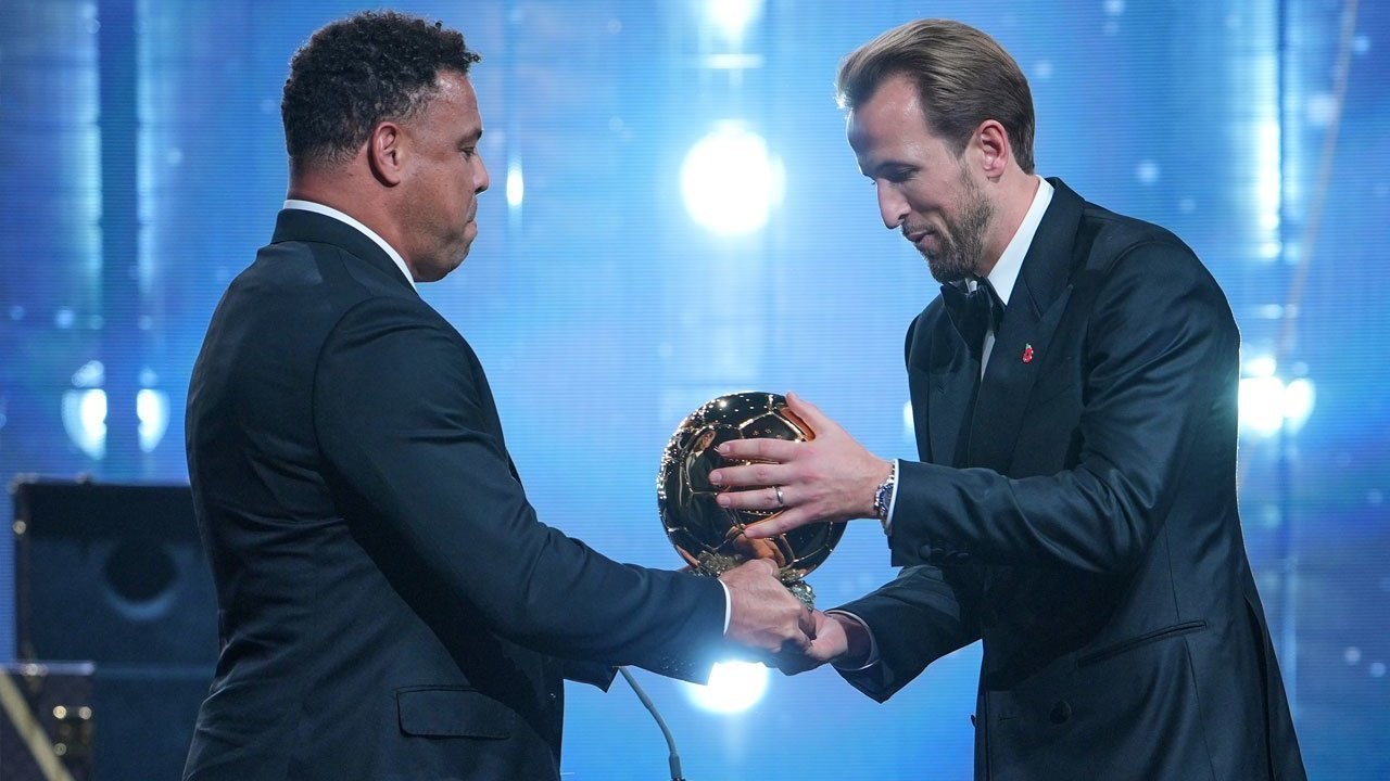 Kisah Harry Kane: Dari Beberapa Kali Jadi Pemain Pinjaman hingga Meraih Ballon d'Or Kisah Harry Kane: Dari Beberapa Kali Jadi Pemain Pinjaman hingga Meraih Ballon d'Or
