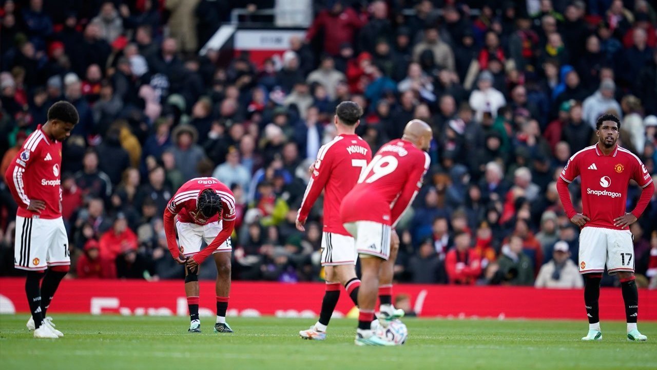 Rating Pemain Man Utd usai Dibantai Bournemouth di Old Trafford: Lini Belakang Berantakan Rating Pemain Man Utd usai Dibantai Bournemouth di Old Trafford: Lini Belakang Berantakan
