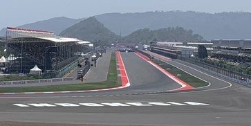 Menonton MotoGP Mandalika 2026 dari Bukit Jokowi, Sensasi Berbeda Melihat Pebalap Menyerbu Tikungan 1