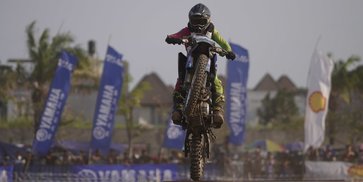 Ribuan Penonton Padati Shell BLU CRU Yamaha Enduro Challenge Sidoarjo, Adu Skill Rider Jadi Magnet Ribuan Penonton Padati Shell BLU CRU Yamaha Enduro Challenge Sidoarjo, Adu Skill Rider Jadi Magnet