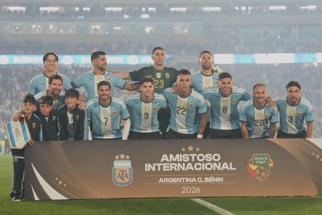 Para pemain Argentina sebelum pertandingan persahabatan internasional melawan Benin, Rabu (7/10/2026). (c) AP Photo/Natacha Pisarenko