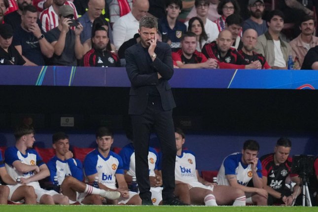 Pelatih Manchester United Michael Carrick. (c) AP Photo/Bernat Armangue