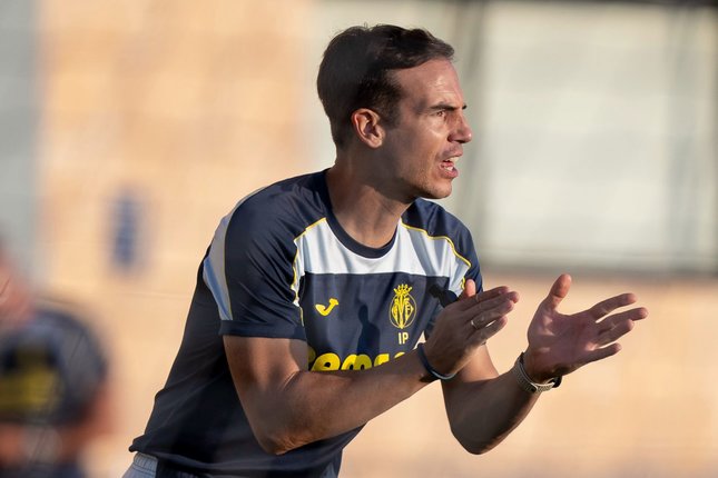 Punya Hubungan yang Baik Pelatih Villarreal, Inigo Perez (c) Villarreal Official