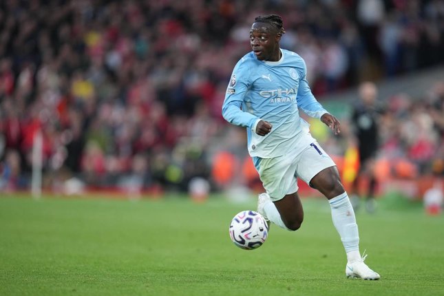 Maresca Puji Dampak Jeremy Doku Pemain Manchester City Jeremy Doku beraksi dalam pertandingan Premier League melawan Liverpool, Minggu (11/10/2026). (c) AP Photo/Jon Super