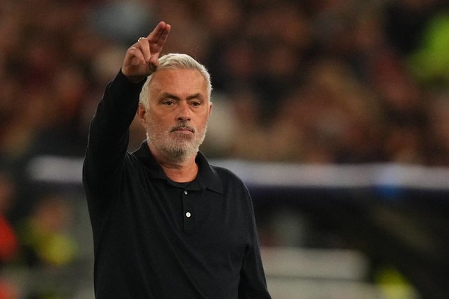 Jose Mourinho Jelaskan Alasan Memainkan Diomande Jose Mourinho Jelaskan Alasan Memainkan Diomande