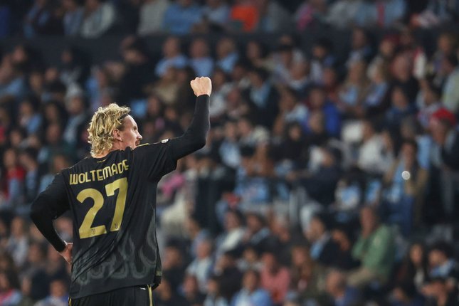 Penyerang Nick Woltemade merayakan golnya untuk Juventus pada laga Liga Europa melawan Celta Vigo (c) AP Photo/Lalo R. Villar